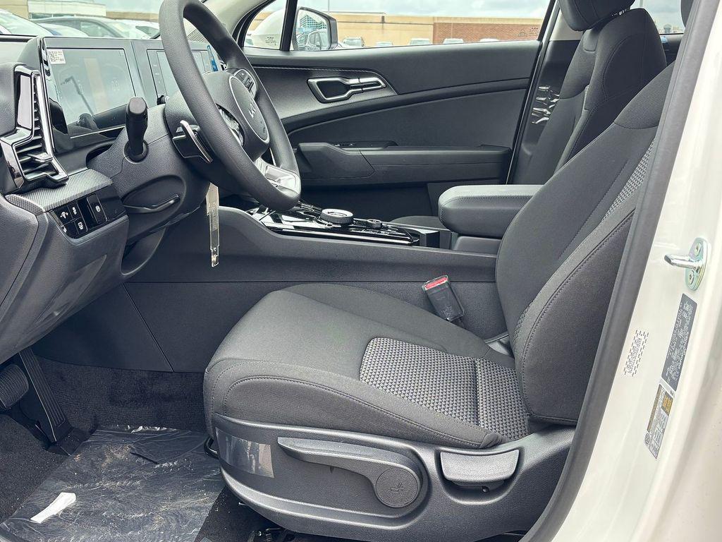 new 2025 Kia Sportage Hybrid car, priced at $29,437