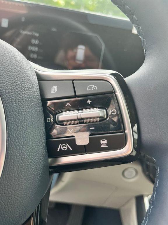 new 2025 Kia Carnival car, priced at $52,424