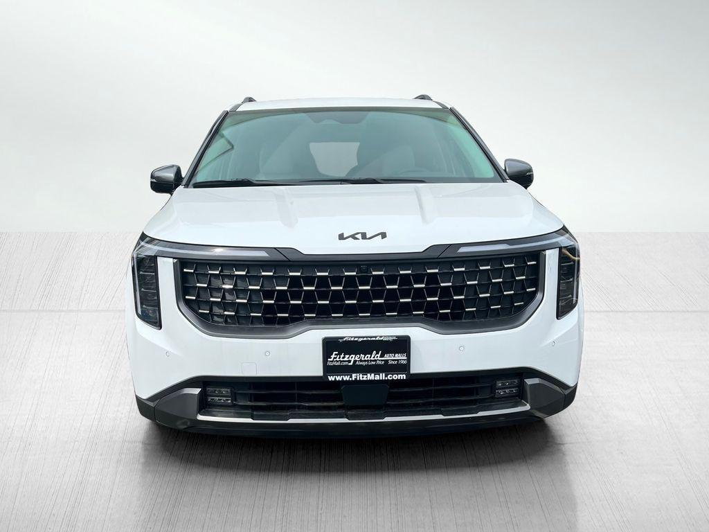 new 2025 Kia Carnival car, priced at $52,424