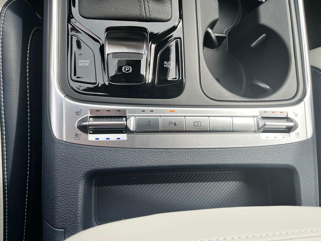 new 2025 Kia Carnival car, priced at $52,424