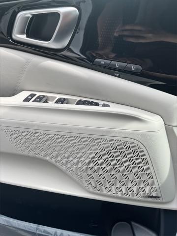 new 2025 Kia Carnival car, priced at $54,424