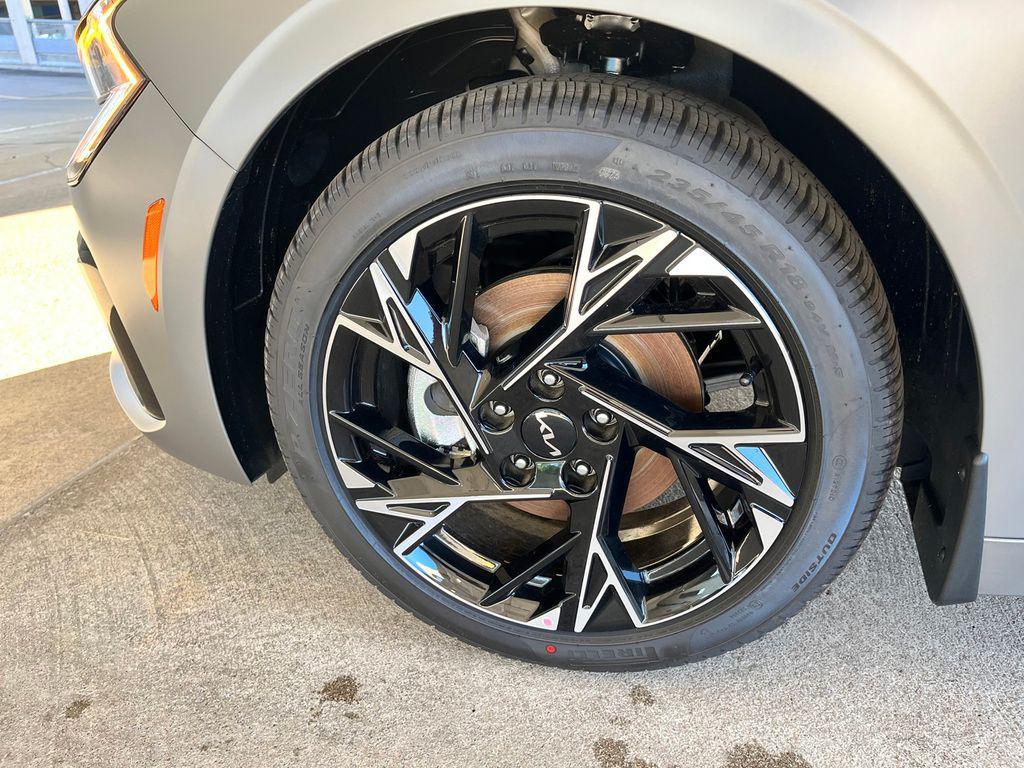 new 2025 Kia K5 car, priced at $30,308