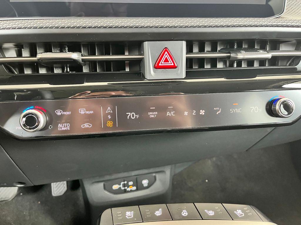 new 2025 Kia EV6 car, priced at $45,809