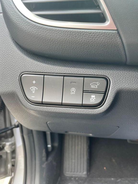 new 2025 Kia Seltos car, priced at $27,945