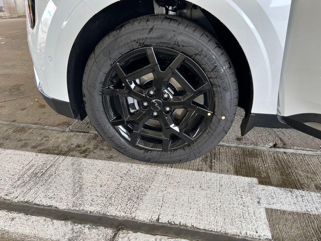 new 2025 Kia Carnival Hybrid car, priced at $53,146