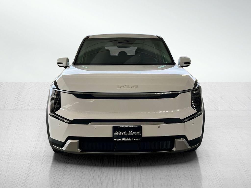 new 2026 Kia EV9 car, priced at $46,774