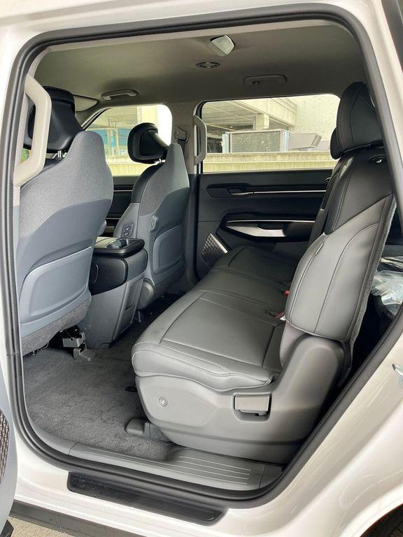 new 2026 Kia EV9 car, priced at $46,774