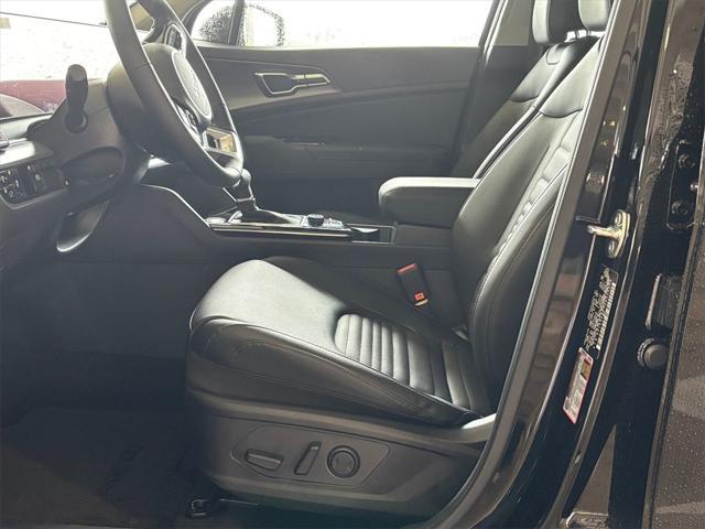 new 2025 Kia Sportage car, priced at $36,025