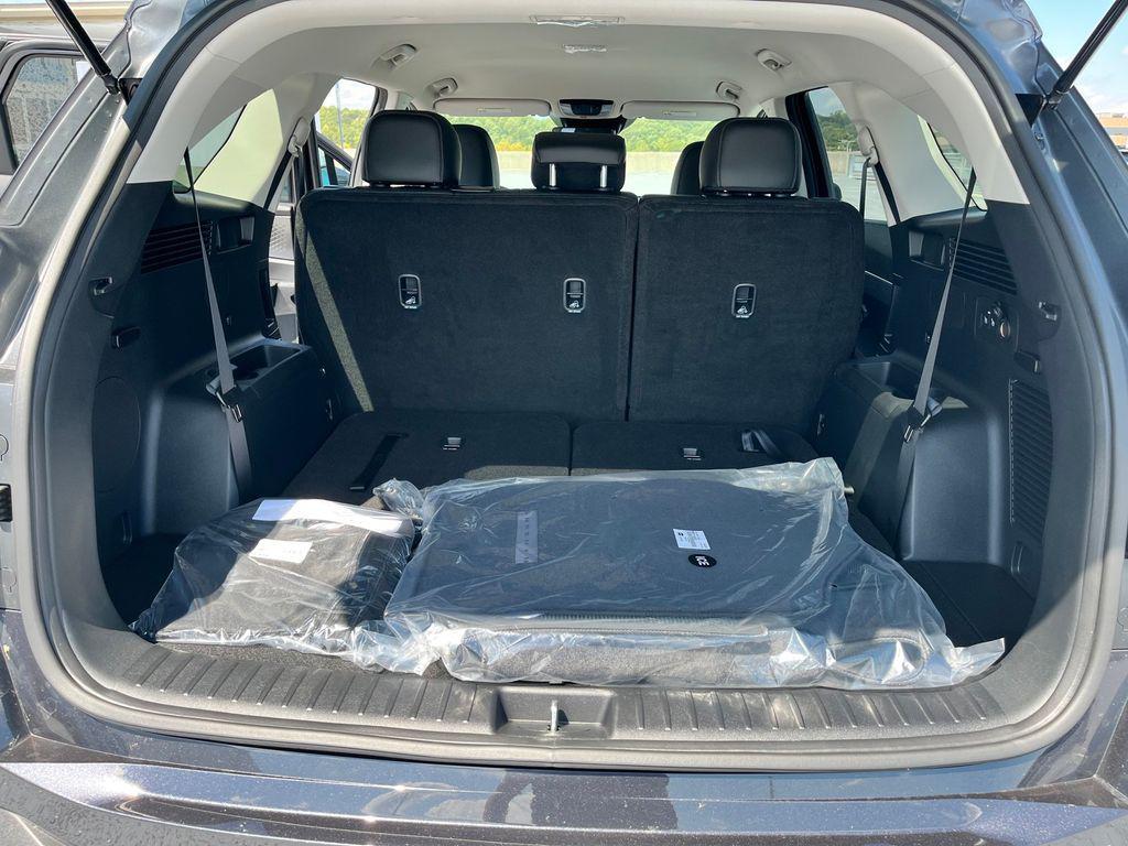 new 2025 Kia Sorento car, priced at $35,773