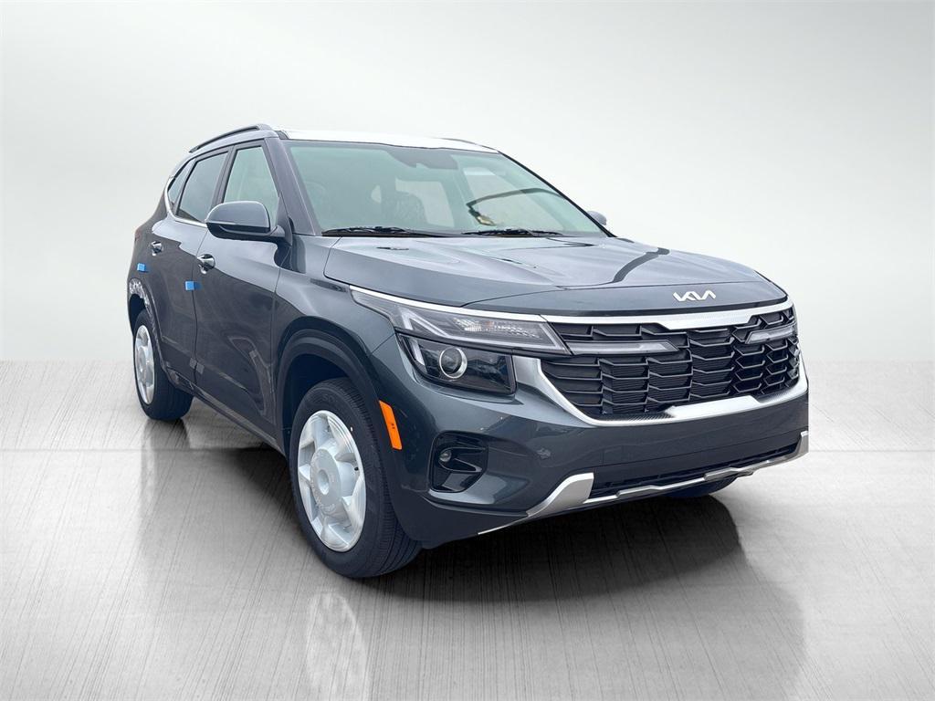 new 2025 Kia Seltos car, priced at $28,294