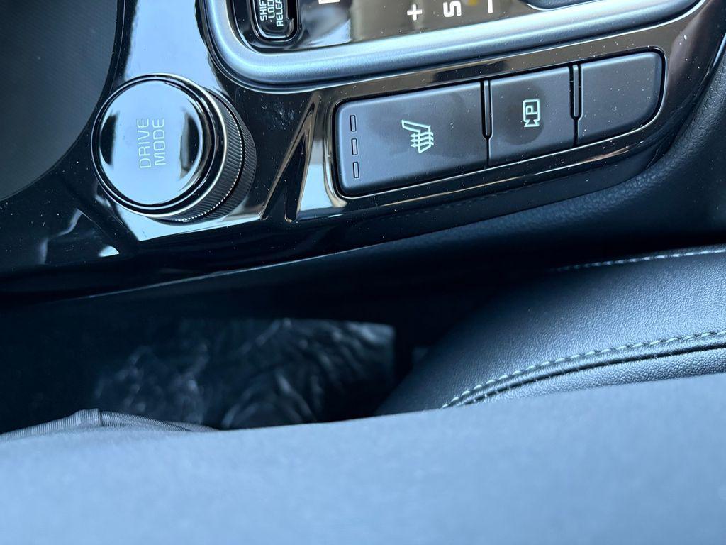 new 2025 Kia Seltos car, priced at $28,294