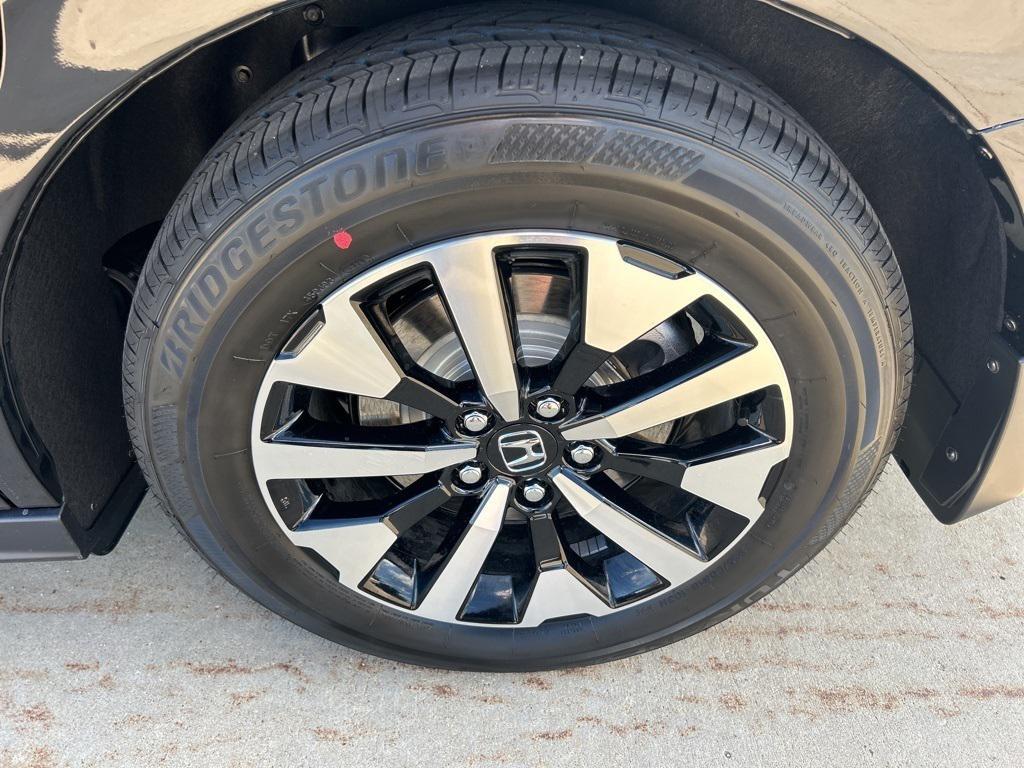 new 2026 Honda Odyssey car, priced at $45,869