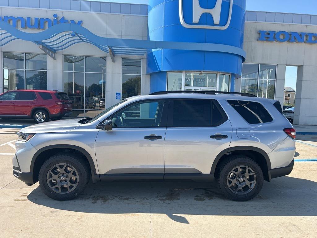 new 2025 Honda Pilot car, priced at $50,111