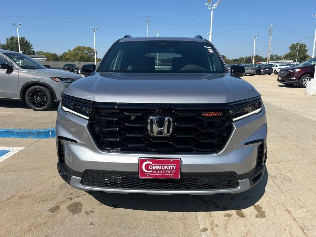 new 2025 Honda Pilot car, priced at $50,111