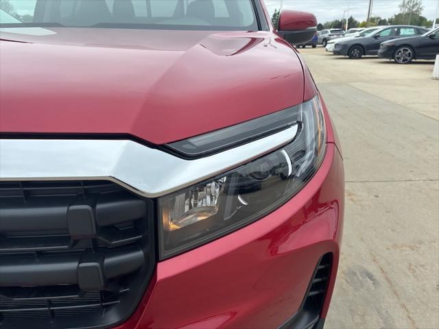 new 2025 Honda Ridgeline car, priced at $43,614