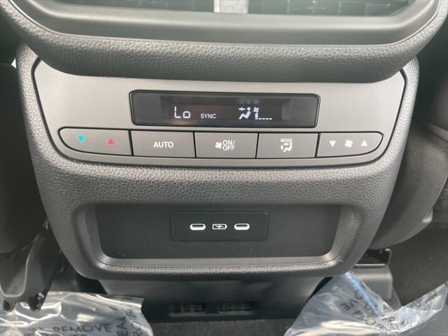 new 2025 Honda Pilot car, priced at $51,734
