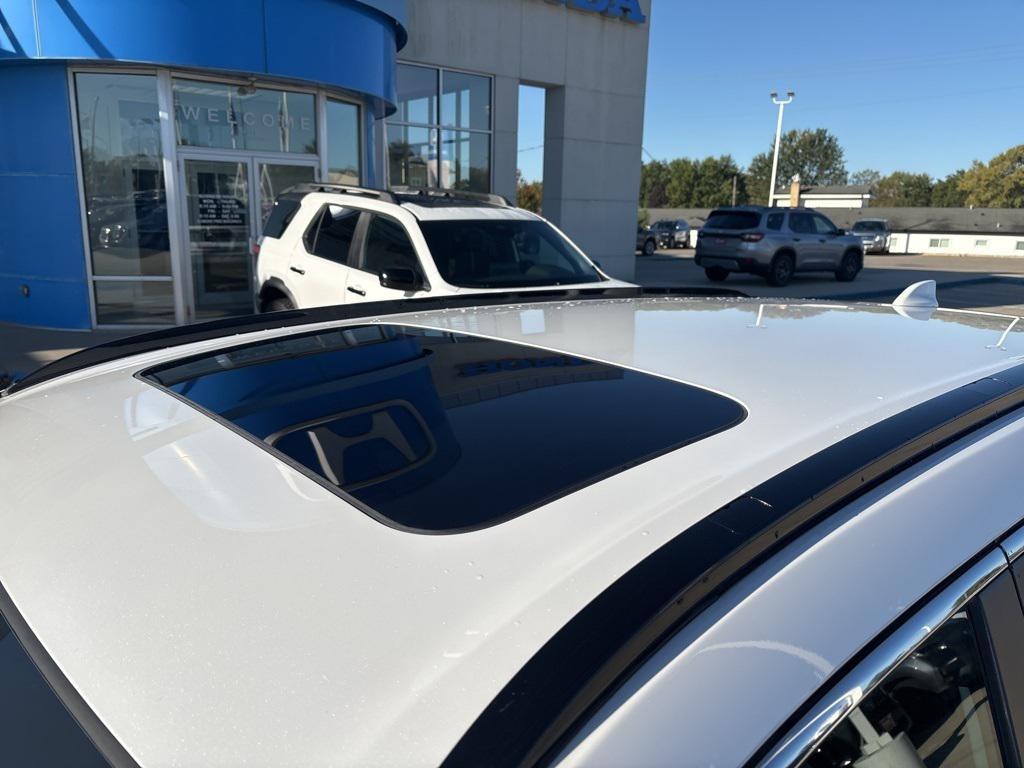 used 2024 Honda CR-V Hybrid car, priced at $36,104