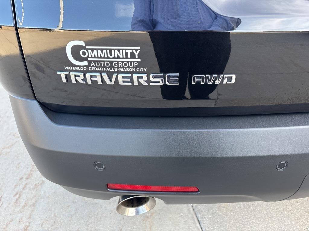 used 2021 Chevrolet Traverse car, priced at $26,143