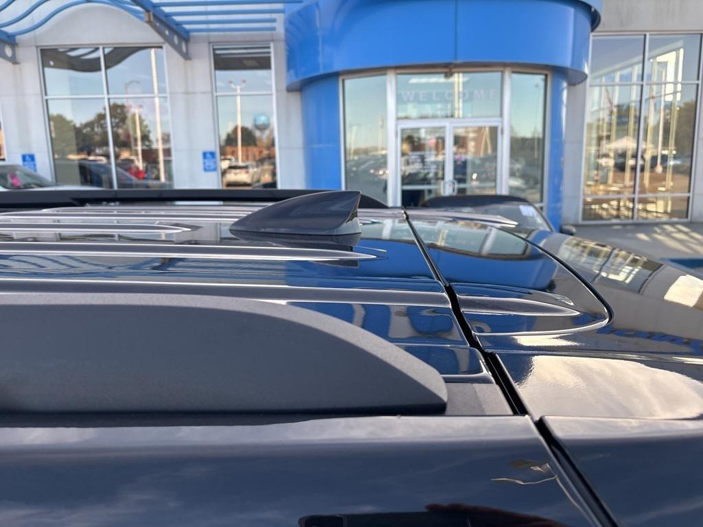 used 2021 Chevrolet Traverse car, priced at $26,143