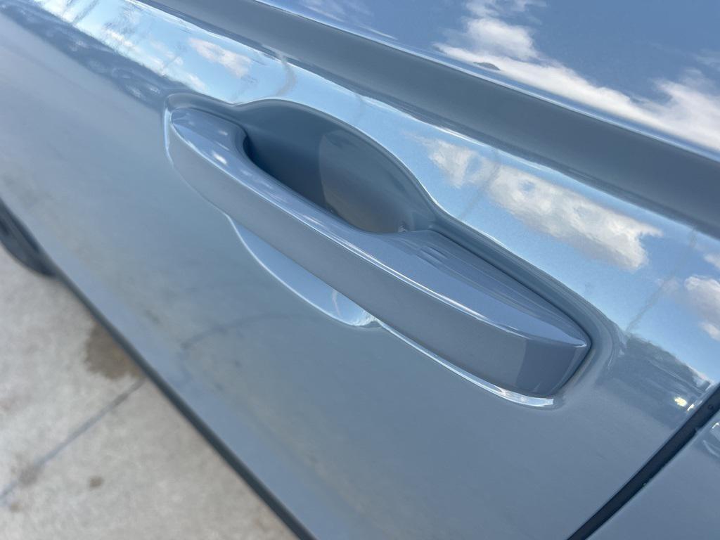 new 2026 Honda CR-V Hybrid car, priced at $40,294