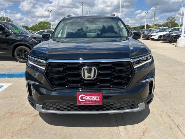 new 2025 Honda Pilot car, priced at $52,838