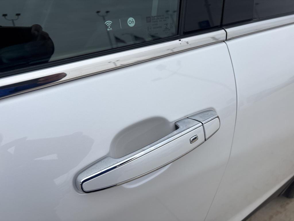 used 2023 Chevrolet Equinox car, priced at $27,969