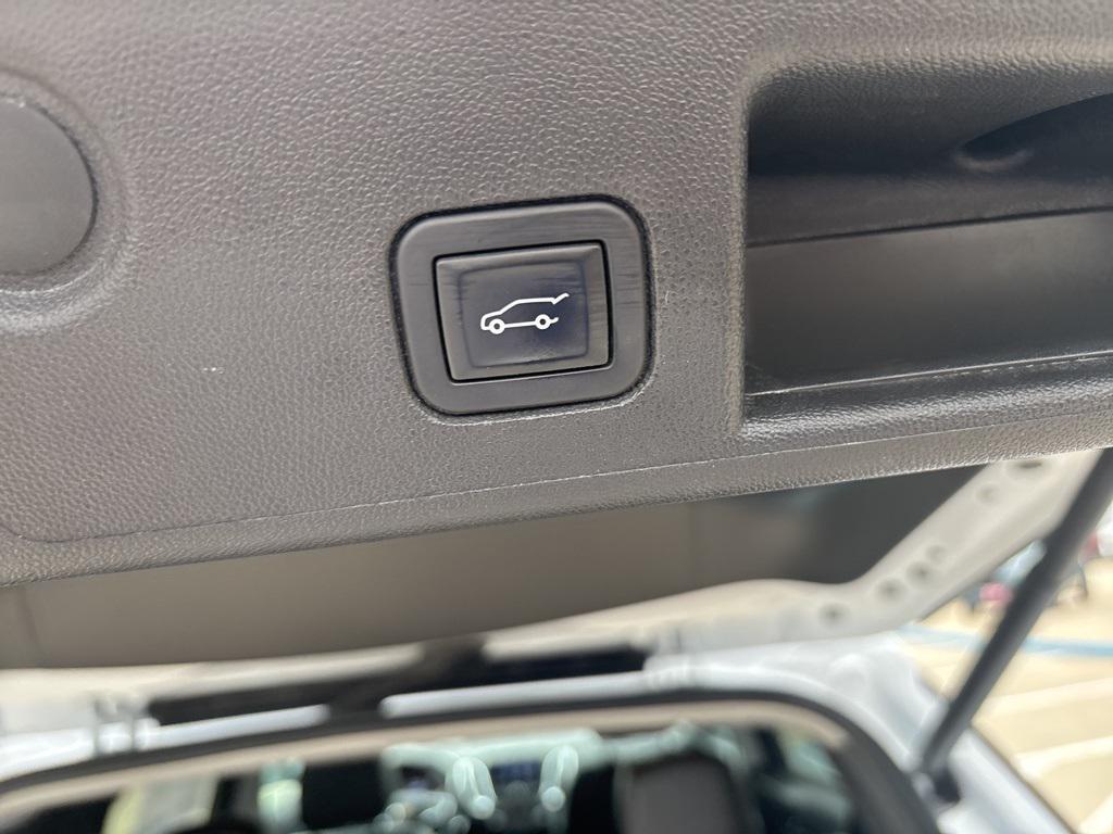 used 2023 Chevrolet Equinox car, priced at $27,969