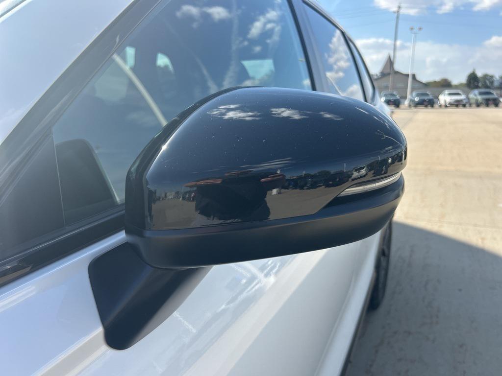 new 2026 Honda CR-V Hybrid car, priced at $39,943