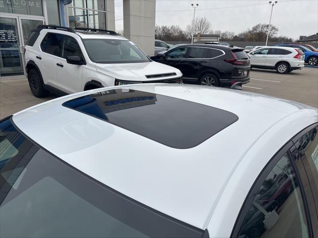 new 2025 Honda Accord Hybrid car, priced at $37,154