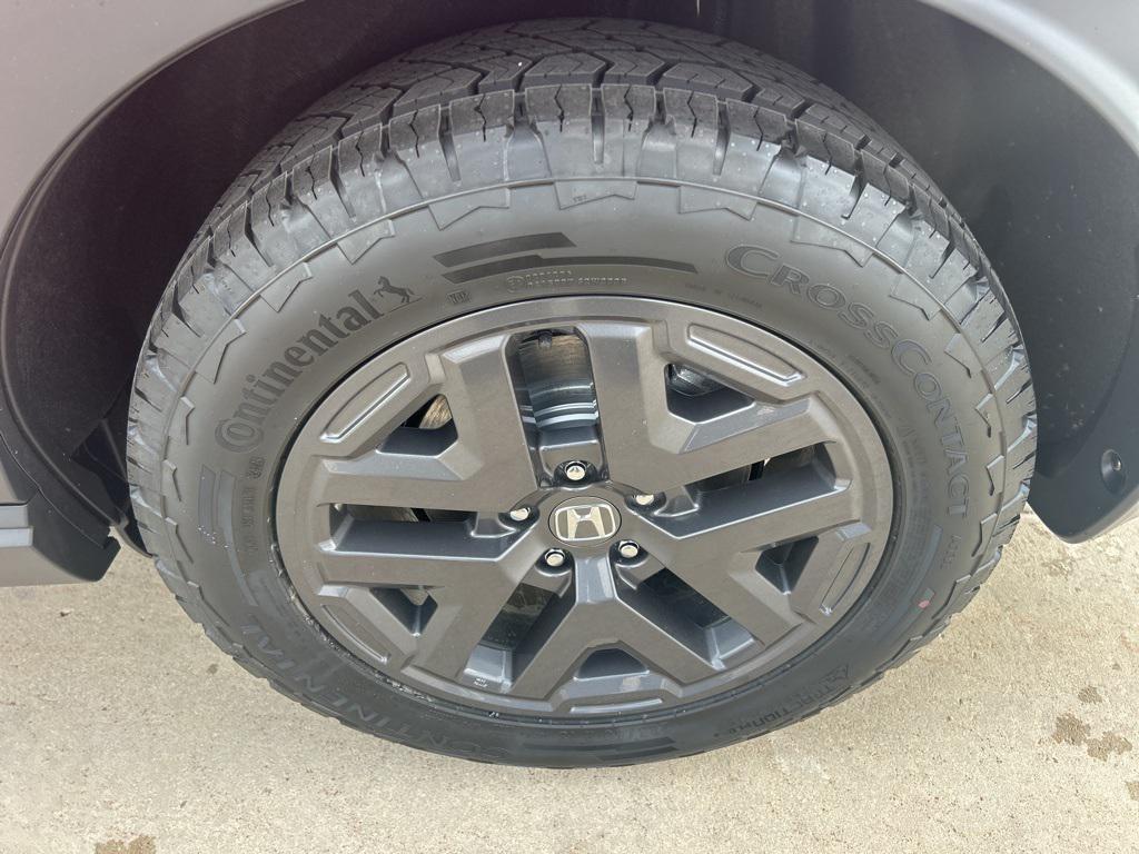 new 2026 Honda CR-V Hybrid car, priced at $40,934