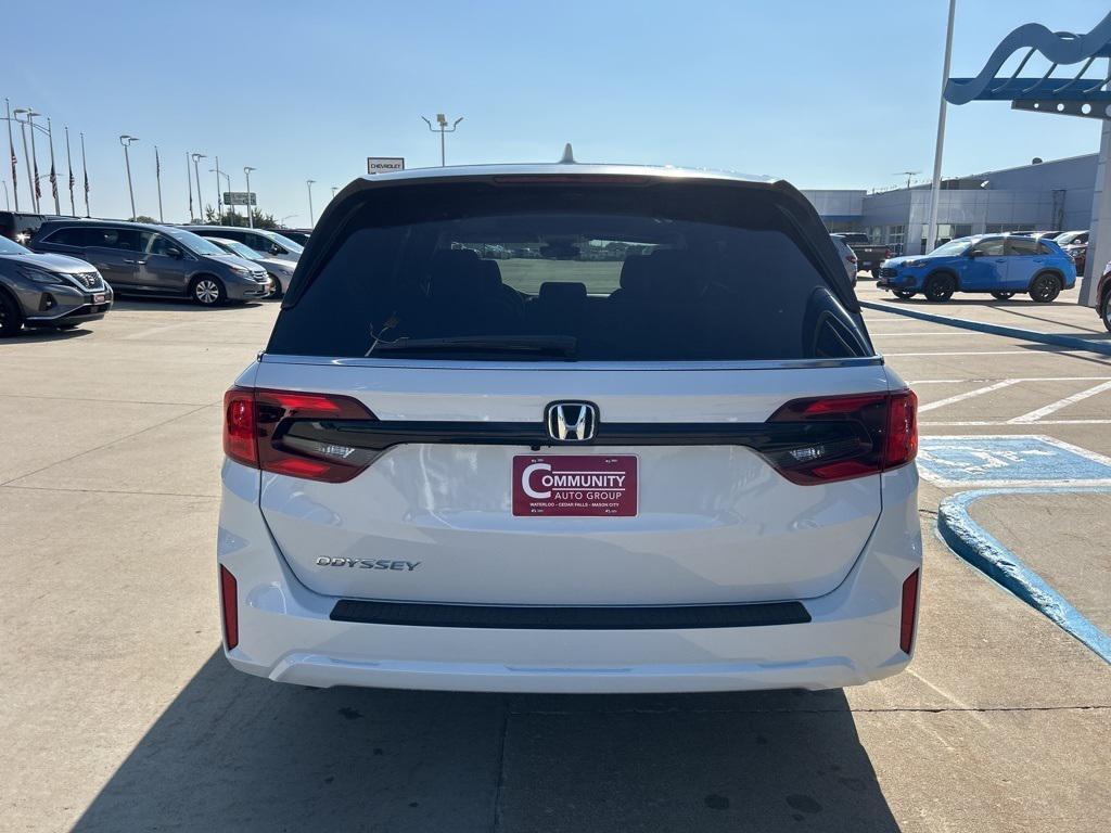 new 2026 Honda Odyssey car, priced at $42,616