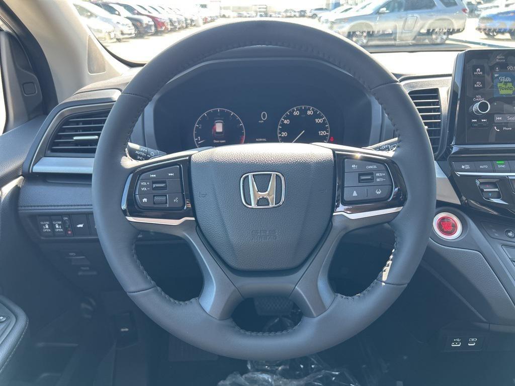 new 2026 Honda Odyssey car, priced at $42,616