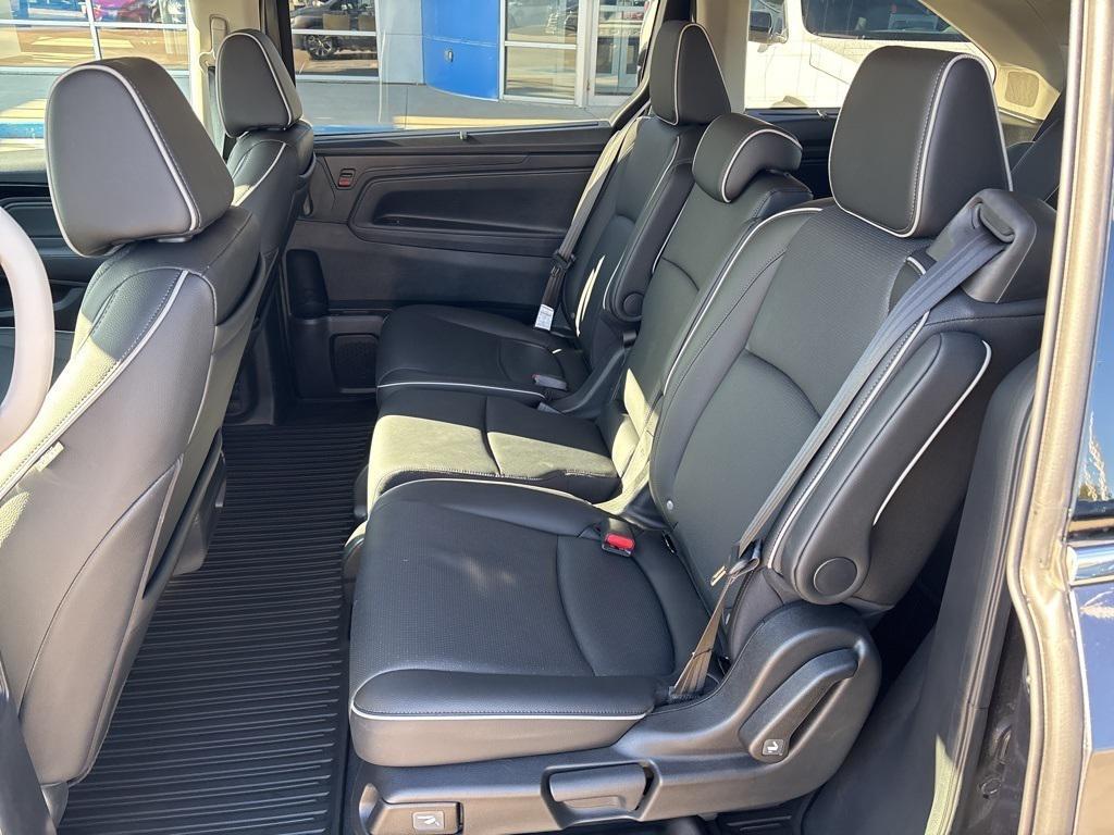 used 2025 Honda Odyssey car, priced at $48,391