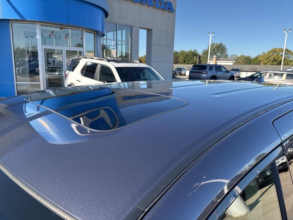 used 2025 Honda Odyssey car, priced at $48,391