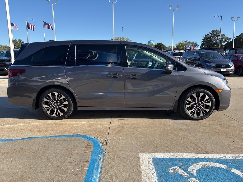 used 2025 Honda Odyssey car, priced at $48,391