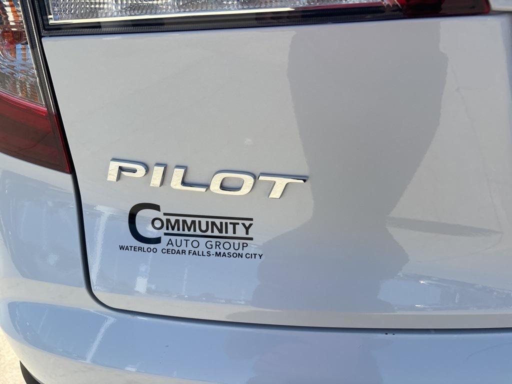 used 2022 Honda Pilot car, priced at $36,924