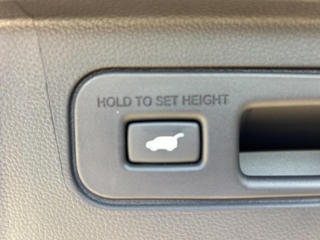 new 2025 Honda Pilot car, priced at $46,974