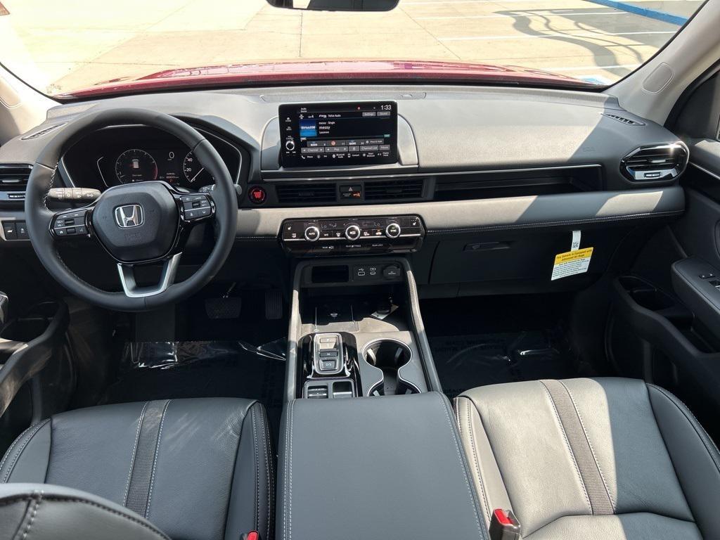 new 2025 Honda Pilot car, priced at $46,974