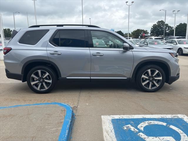 new 2025 Honda Pilot car, priced at $54,759