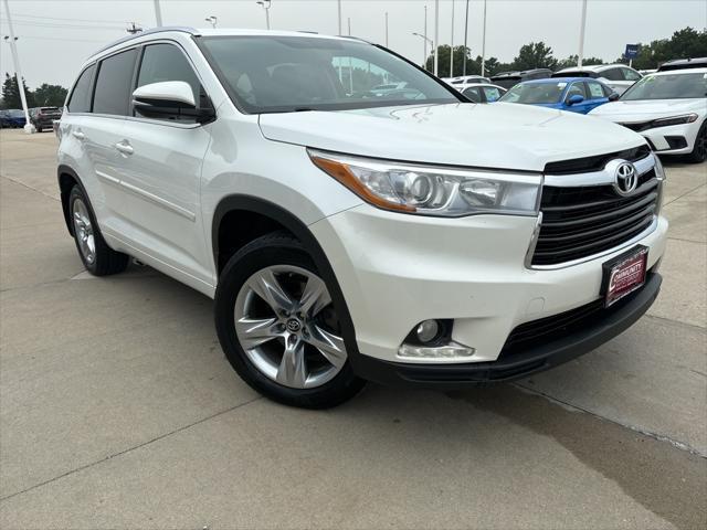 used 2016 Toyota Highlander car, priced at $15,673