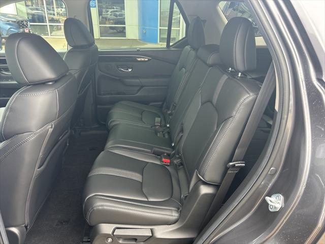 new 2025 Honda Pilot car, priced at $46,762