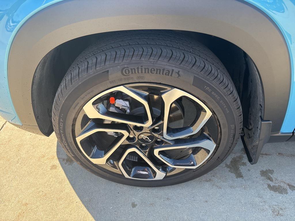 used 2025 Chevrolet Trax car, priced at $24,669