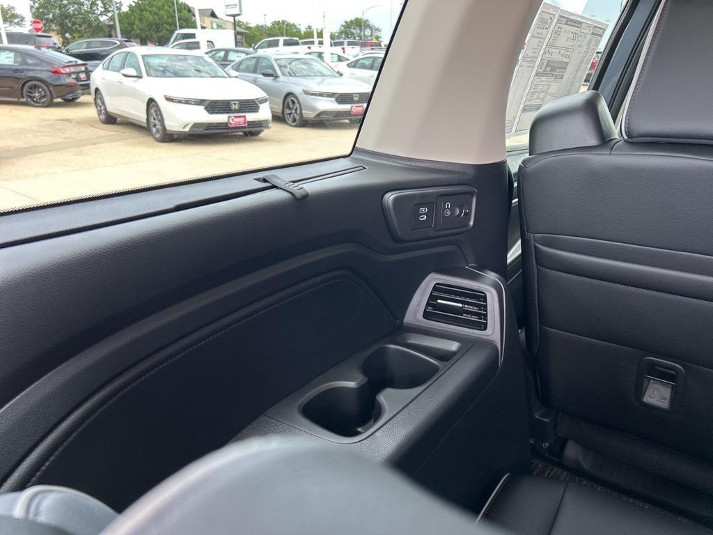new 2026 Honda Odyssey car, priced at $50,612