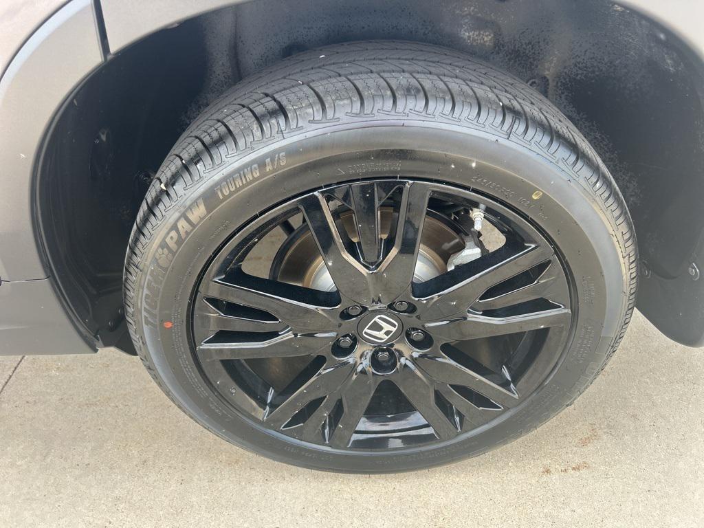 used 2022 Honda Pilot car, priced at $32,181