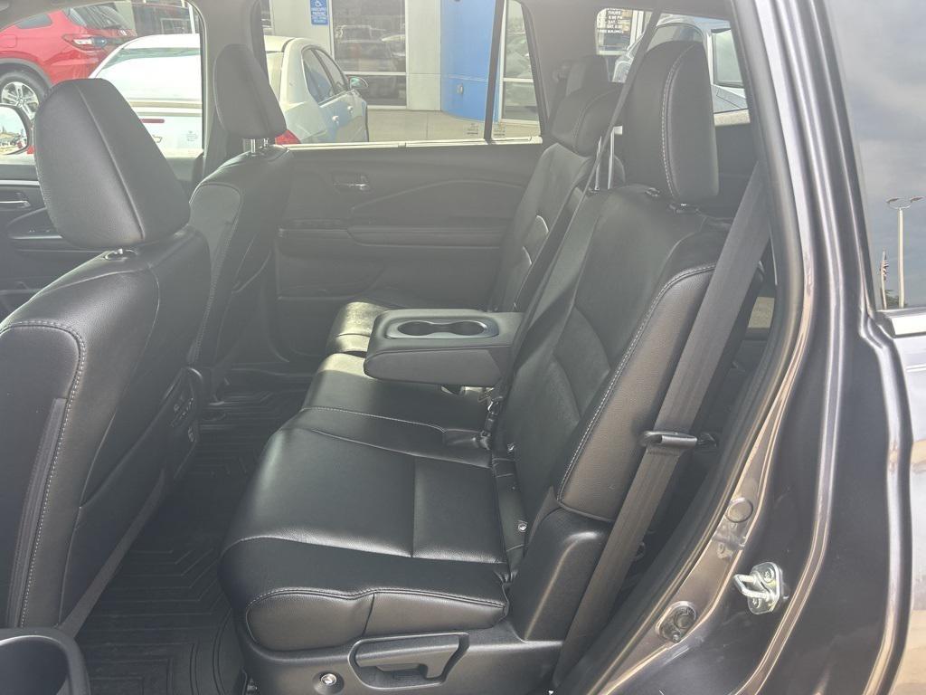 used 2022 Honda Pilot car, priced at $32,181