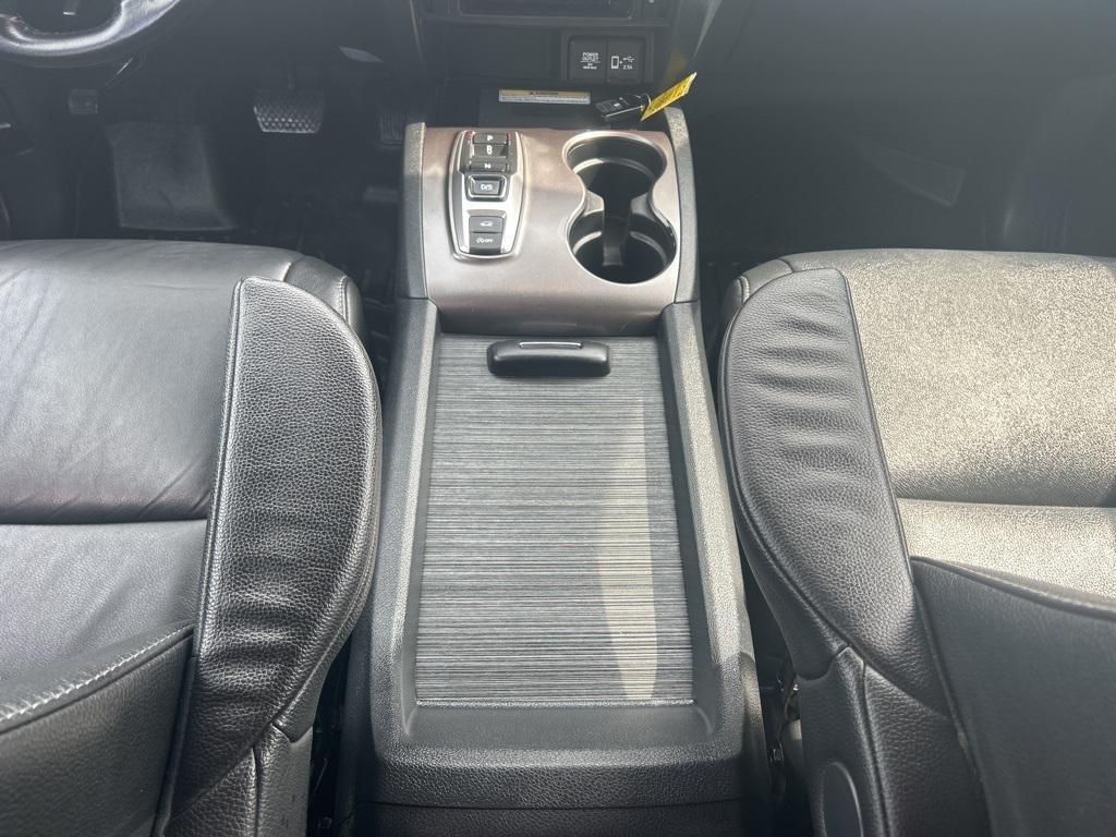 used 2022 Honda Pilot car, priced at $32,181