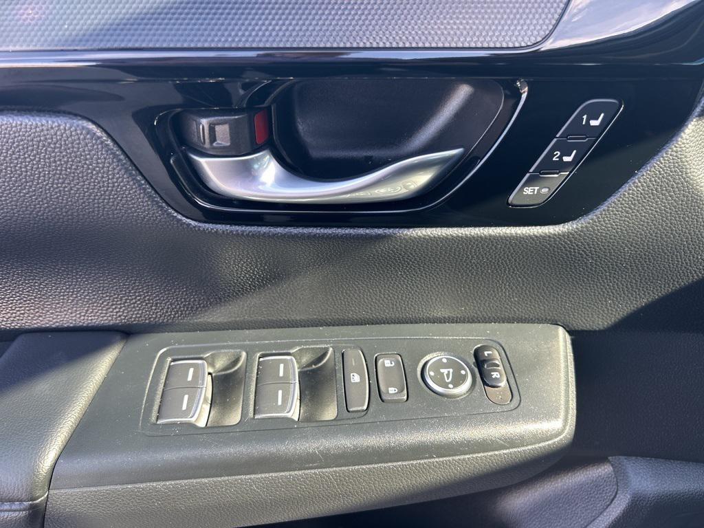 used 2024 Honda CR-V car, priced at $35,548