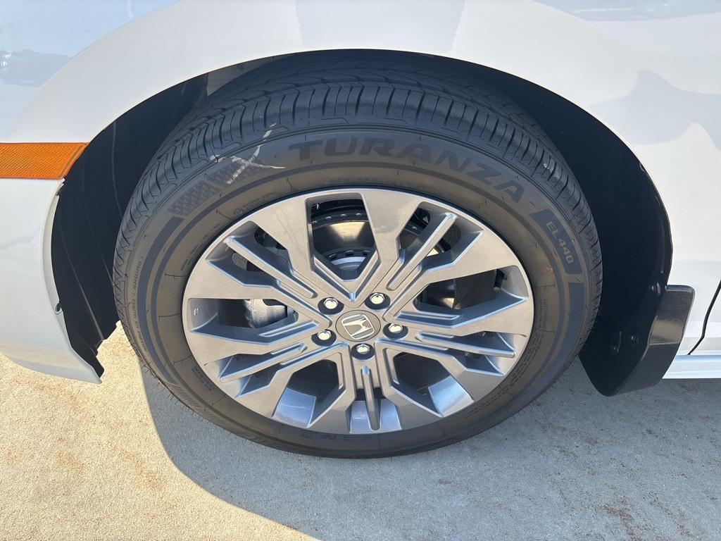 new 2026 Honda Odyssey car, priced at $48,039