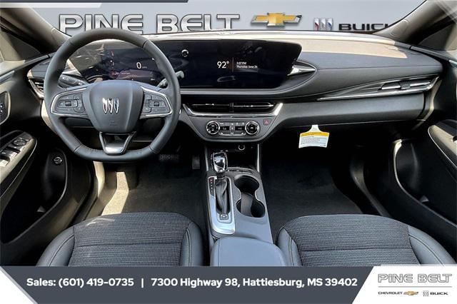 new 2025 Buick Envista car, priced at $28,424