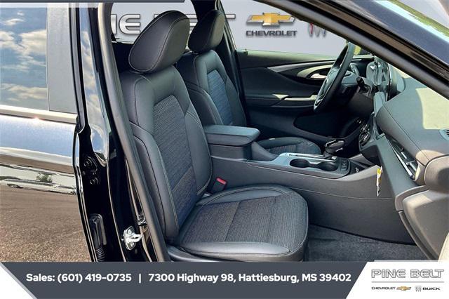 new 2025 Buick Envista car, priced at $28,424